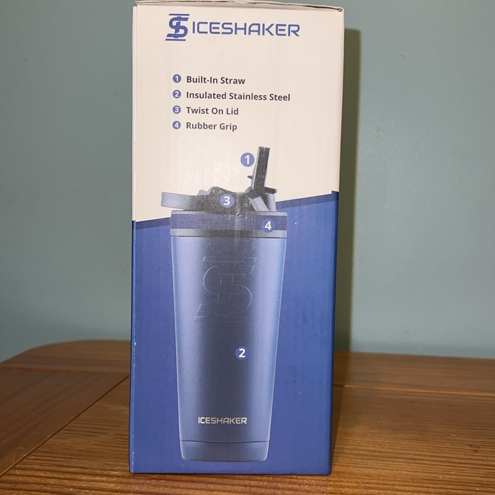 MWT ICE SHAKER SPORTS BOTTLE- NAVY 26 FL. OZ. - Picture 10 of 10